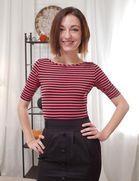 Very attractive russian dark hair cutie Liona Bee exhibits her butt in and stuffing her pussy with a toy 